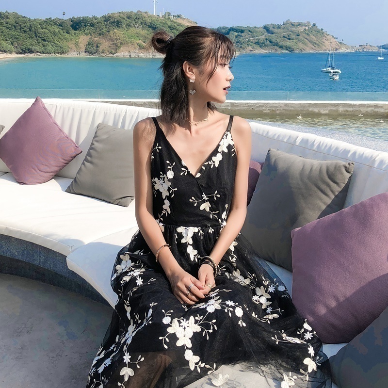 sling shredded flower dress 2018 summer new korean style embroidery mesh yarn skinny seaside holiday